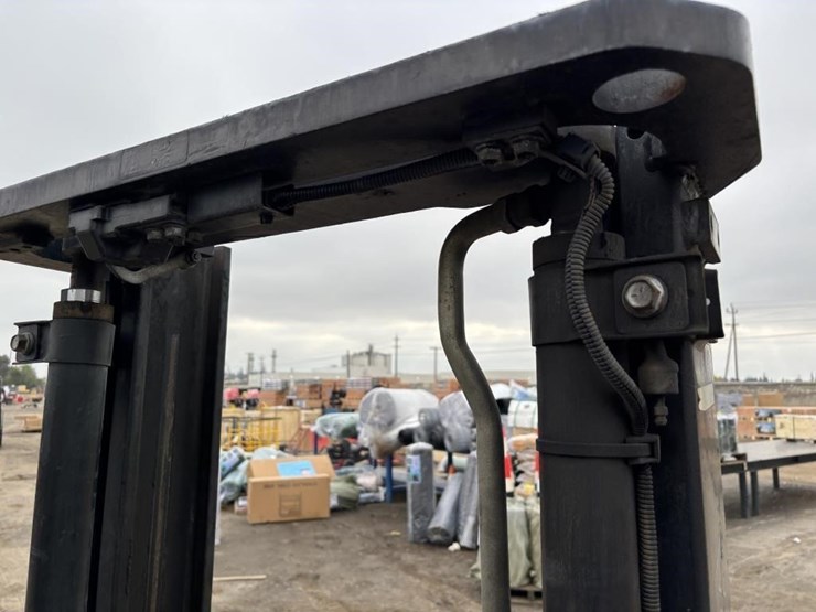 2007-toyota-8fgcu20-image-15