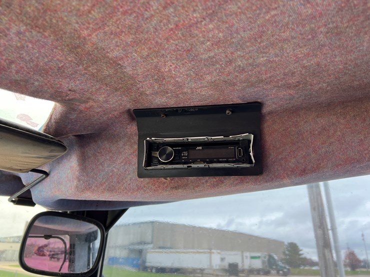 new-holland-ts115a-image-18