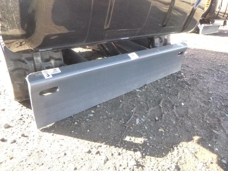 blt-319-hydraulic-excavator-image-13