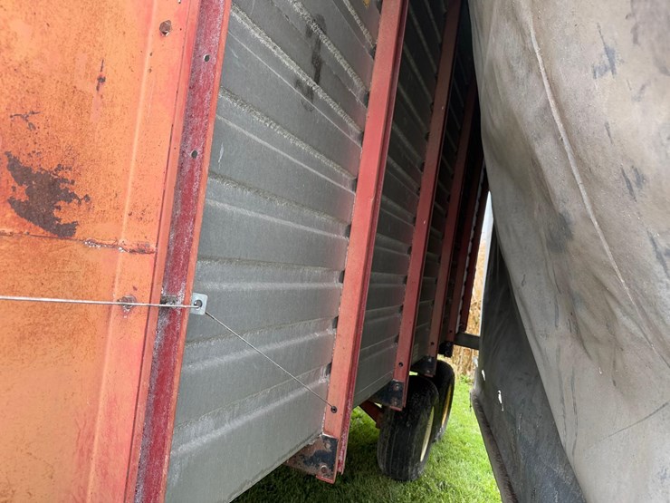 15’-h&s-tandem-forage-wagon-image-4