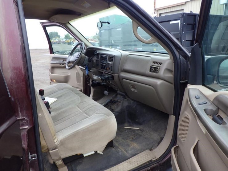 2000-ford-excursion-image-6