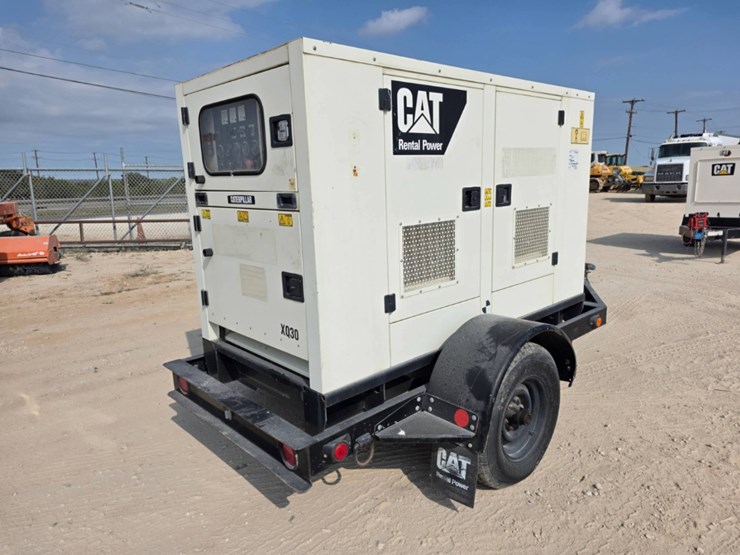 2015-caterpillar-xq30-image-3