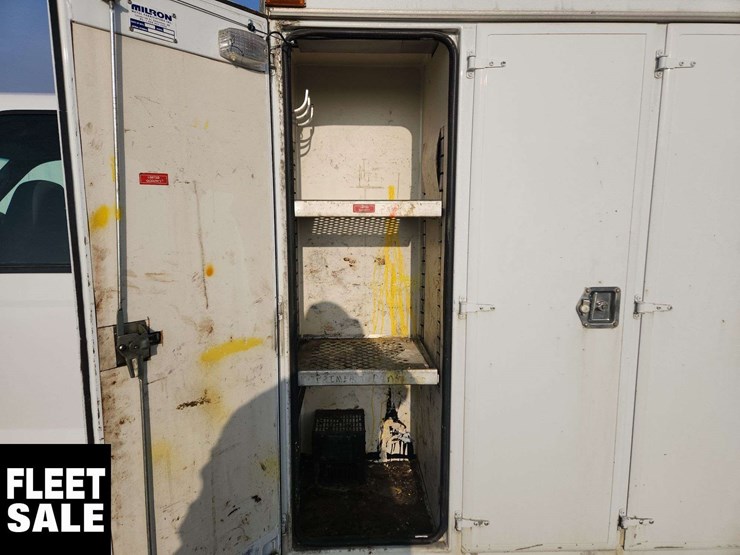 2006-ford-f550-image-24