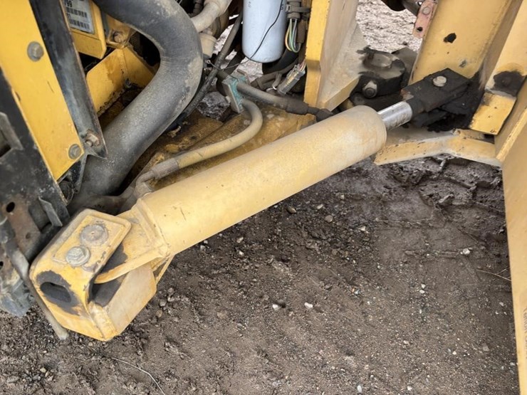 caterpillar-cb-434c-image-37