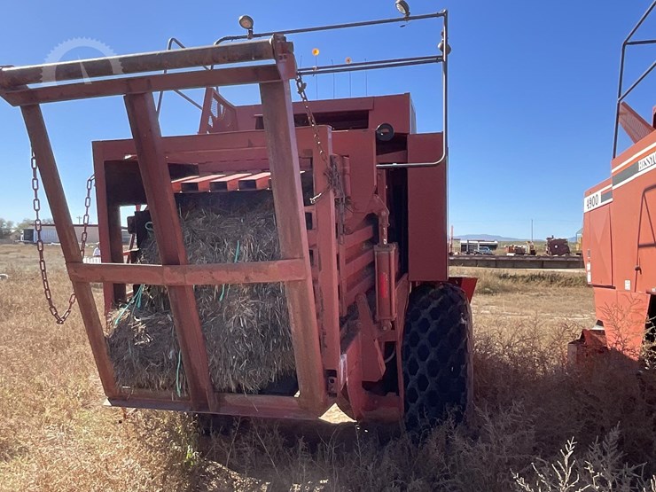 hesston-4800-image-9