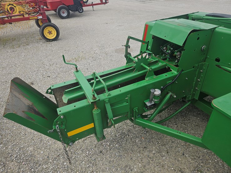 2019-john-deere-348-image-7