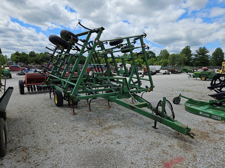 1997-john-deere-980-image-1