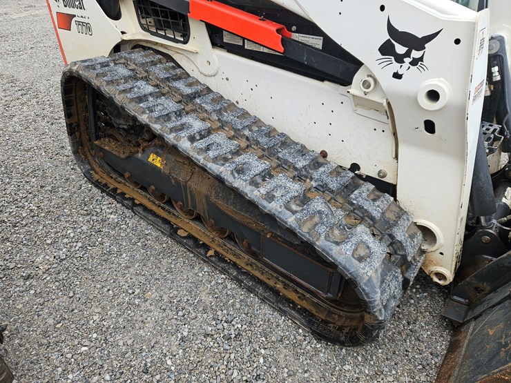 2022-bobcat-t770-image-20