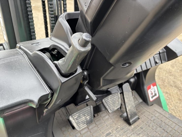 2020-mitsubishi-fg25n-image-20