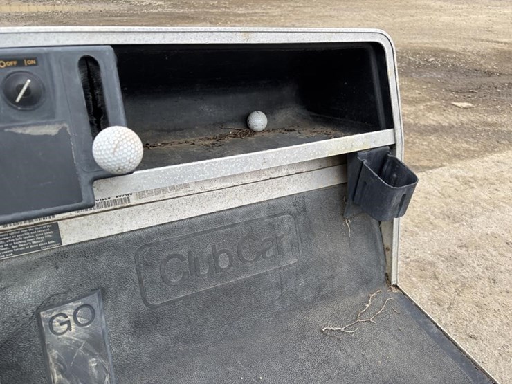 2012-club-car-turf-2-image-13