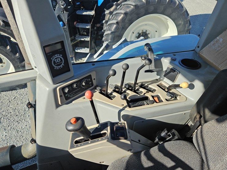 #203305-•-1995-white-6145-tractor-image-8