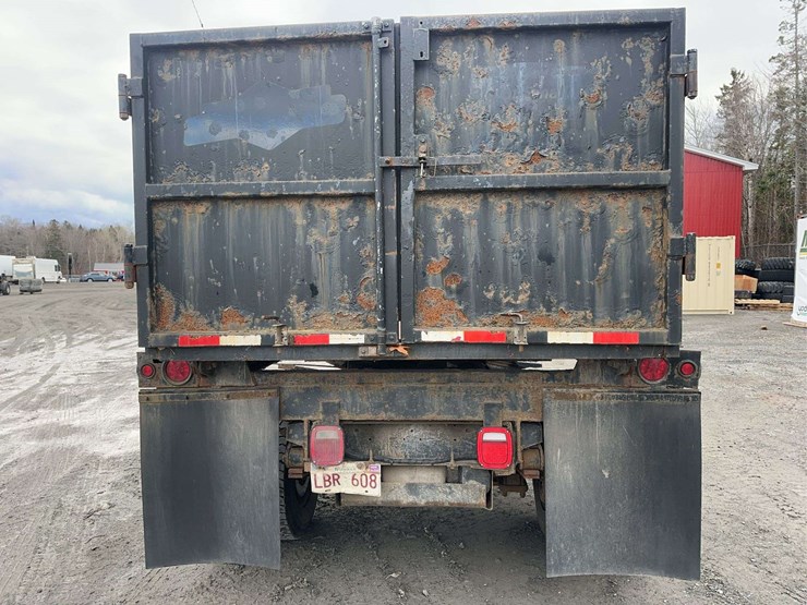 2005-gmc-topkick-c5500-image-6