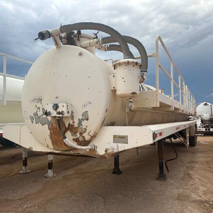 2018 PINSA 130BBL VACUUM TRAILER