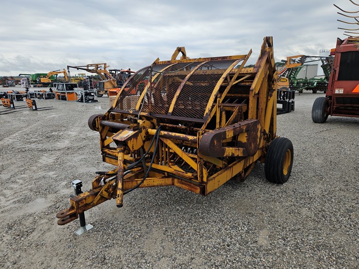 #203476-•-anderson-rock-picker-image-1