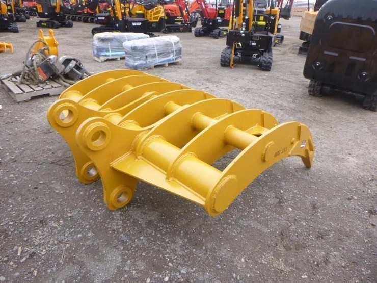 caterpillar-320-image-2