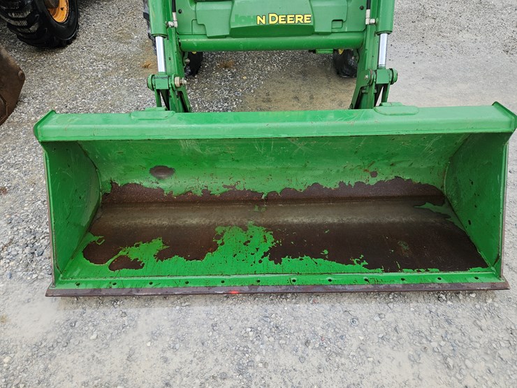 2016-john-deere-5075e-image-3