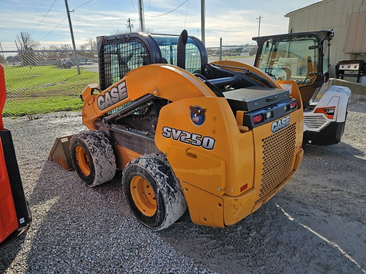 2012-case-sv250-image-13