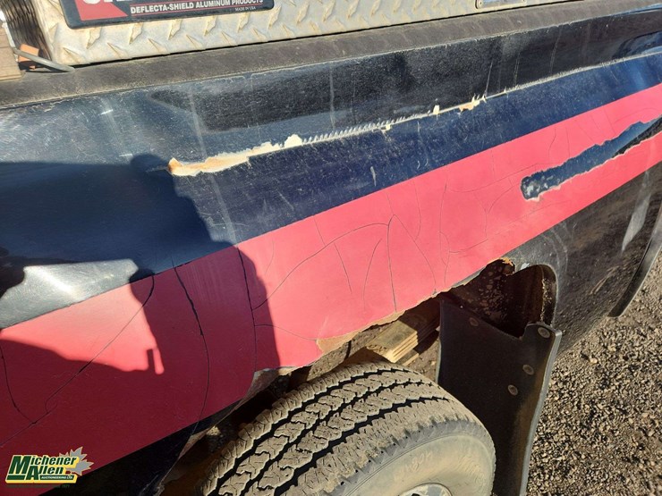 2013-chevrolet-silverado-2500hd-lt-image-41