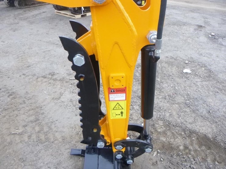 2025-vicsec-vc15p-hydraulic-excavator-image-12