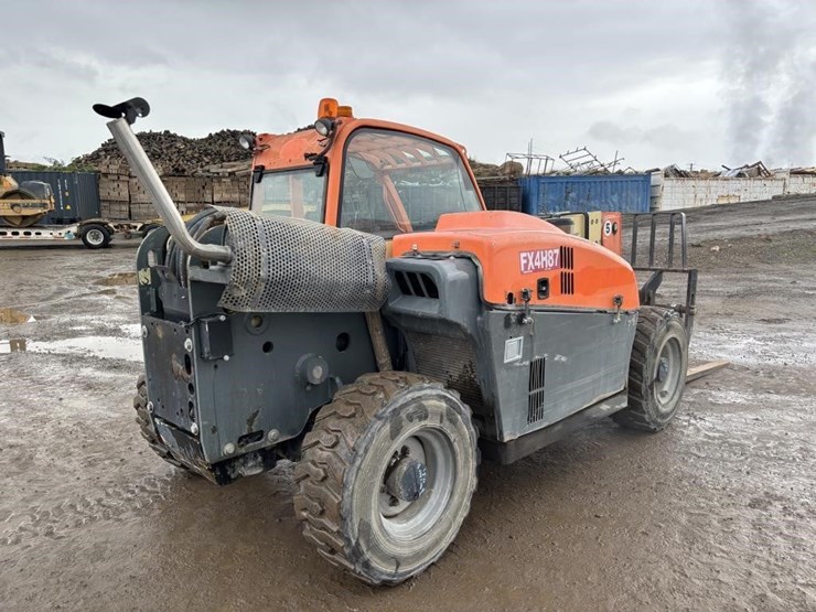 2013-jlg-g5-18a-image-3