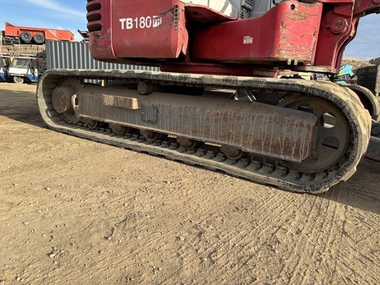 2012-takeuchi-tb180fr-image-26