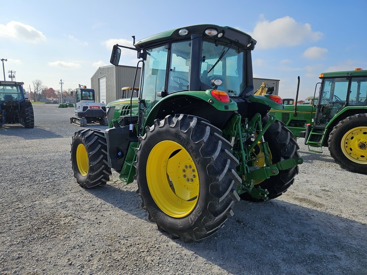 2024-john-deere-6140m-image-12