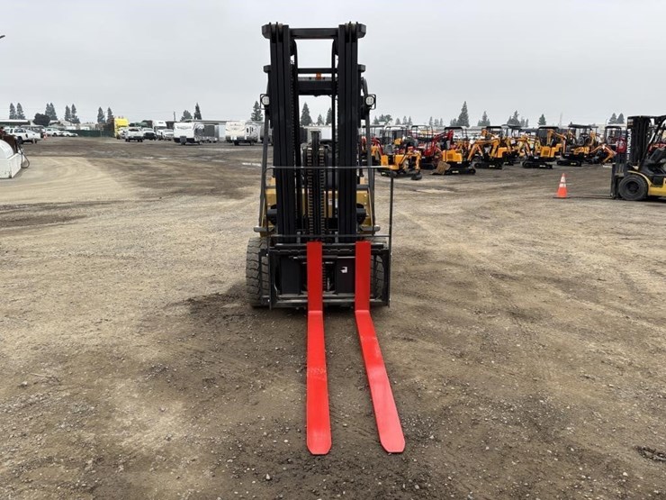 2021-caterpillar-gp30n-image-6