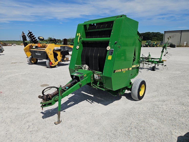 1994-john-deere-385-image-1