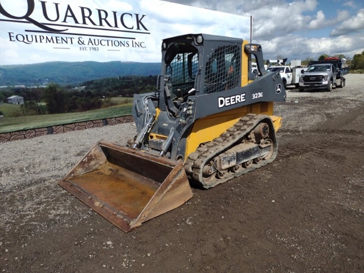 18-deere-323e-image-36