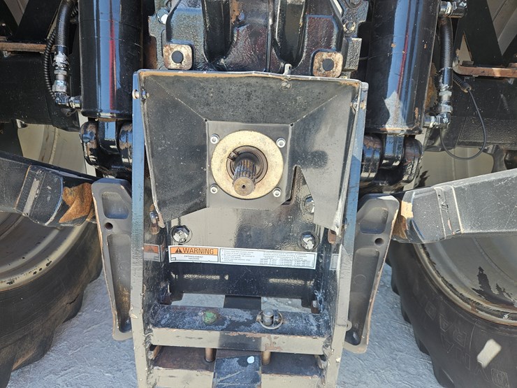 2011-case-ih-magnum-225-image-16