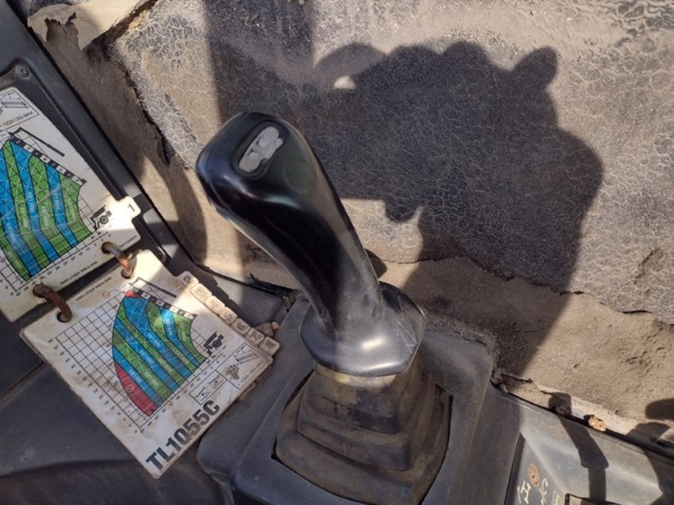 caterpillar-tl1055c-image-8