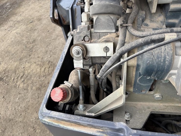 2015-dynapac-cc1200-image-30