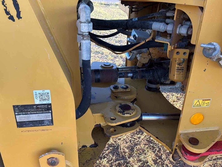caterpillar-930m-image-10