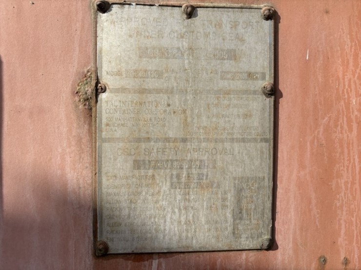 2005-tal-international-shipping-container-image-14