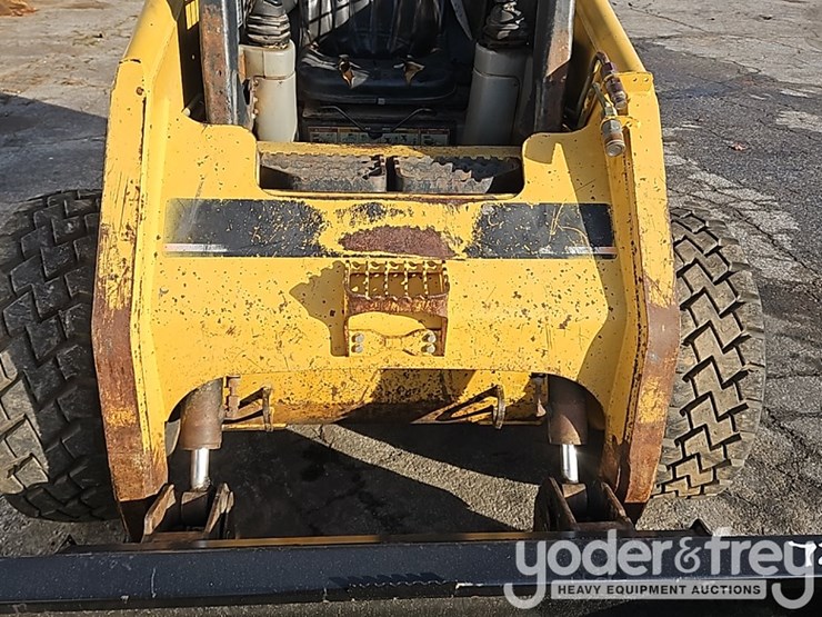 2003-caterpillar-246d-image-19