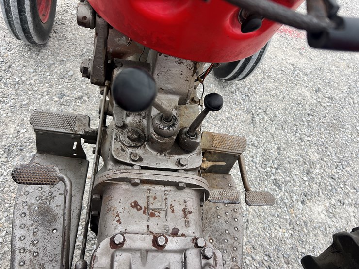 1958-massey-ferguson-65-image-7