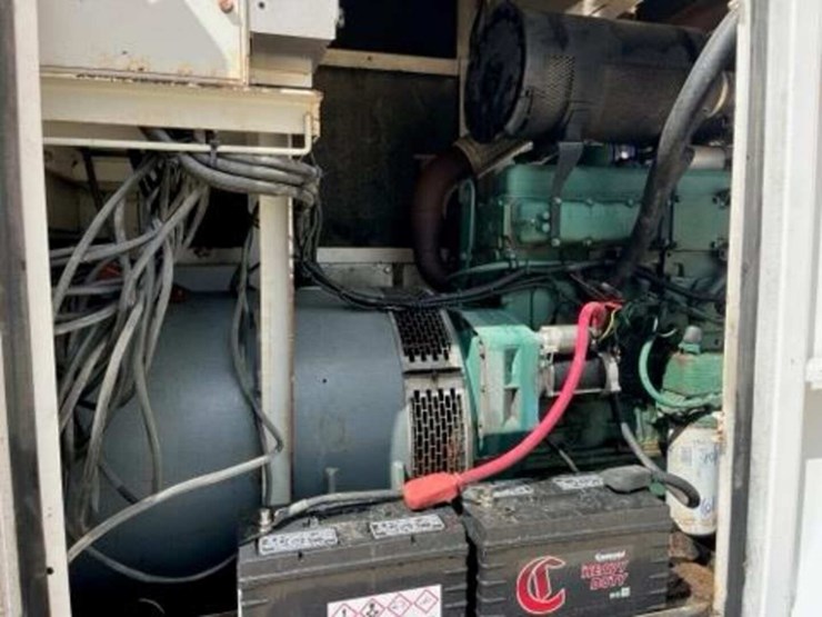 whisperwatt-220-diesel-powered-generator-image-7