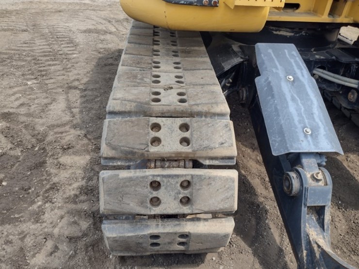 2019-deere-135g-image-45