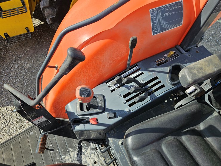 2018-kubota-m6s-111-image-11