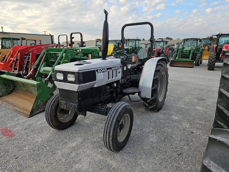#203585-•-white-6045-tractor-image-16