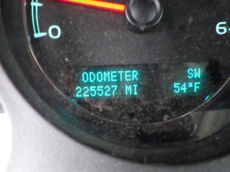 2014-chevrolet-tahoe-image-14