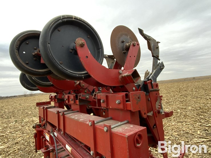 krause-4712df3-12r30-cultivator-image-18