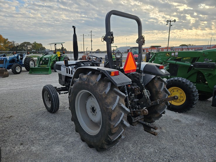 #203585-•-white-6045-tractor-image-9