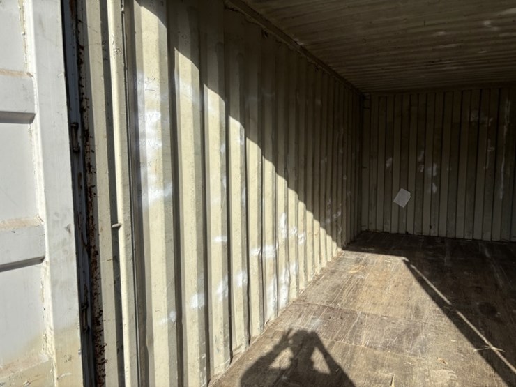 2004-shipping-container-image-9