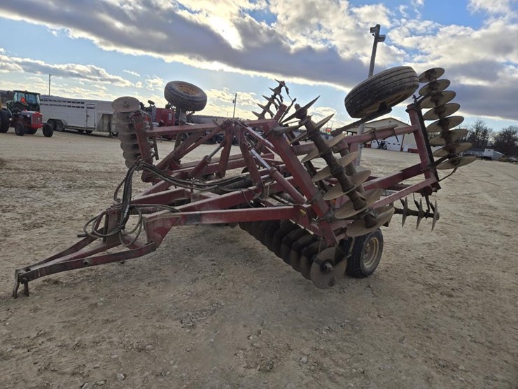 international-490-image-3