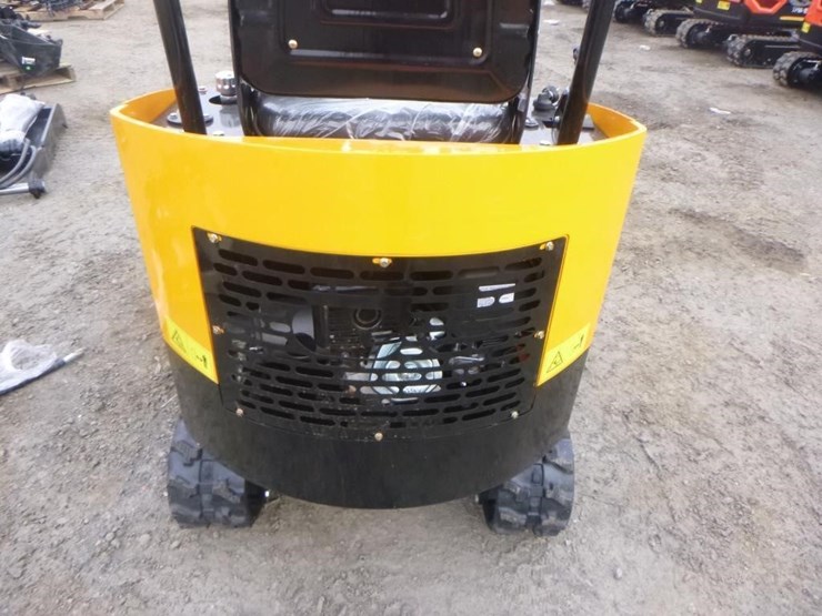 2025-vicsec-vc13-hydraulic-excavator-image-17