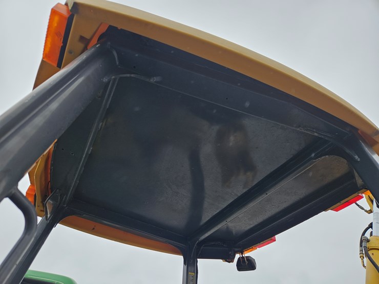 2004-deere-310g-image-8