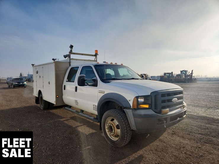 2006-ford-f550-image-2