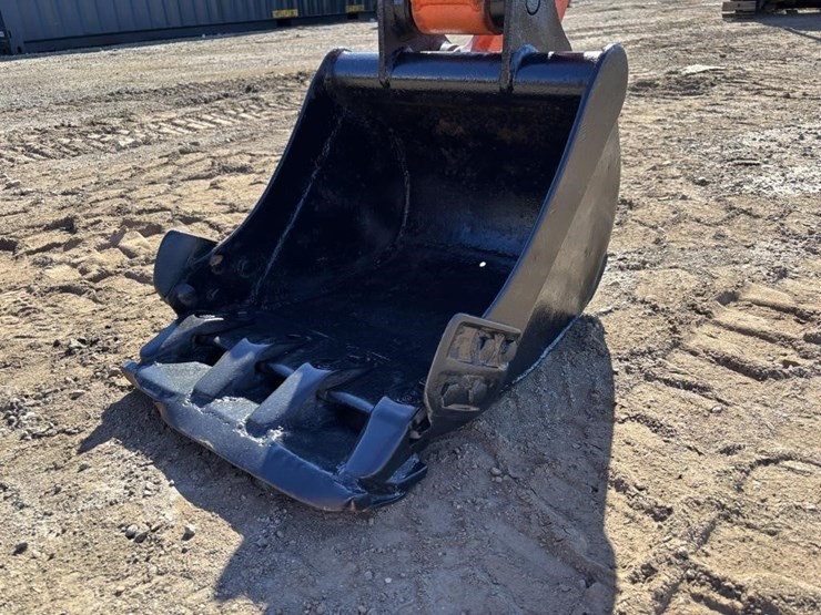 kubota-kx026-image-11