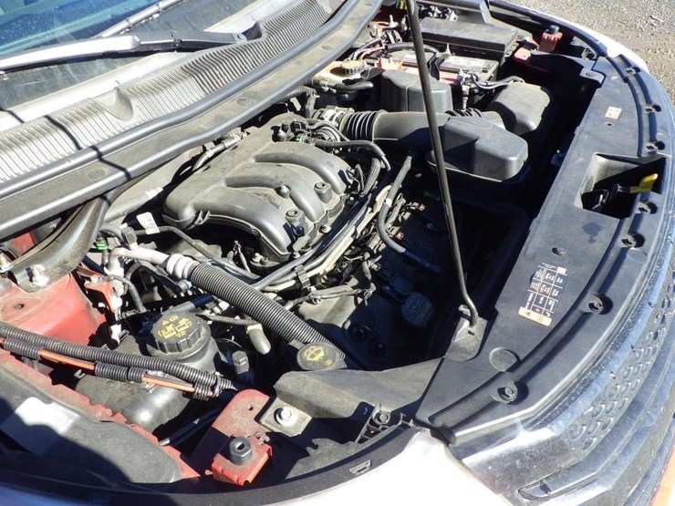 2013-ford-explorer-image-11